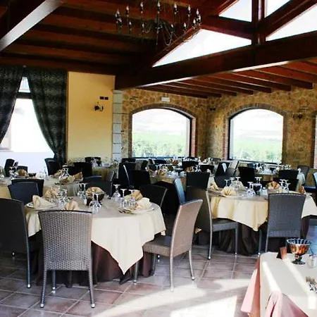 Borgo Dei Vigneti * Villaggio La Loggia