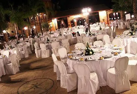 Landhuis Borgo Dei Vigneti Villaggio La Loggia