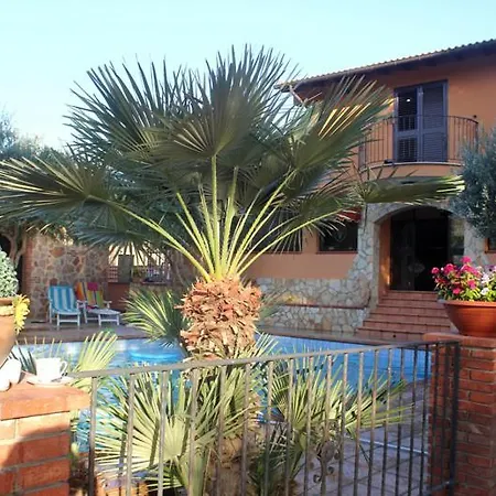 Borgo Dei Vigneti Villaggio La Loggia